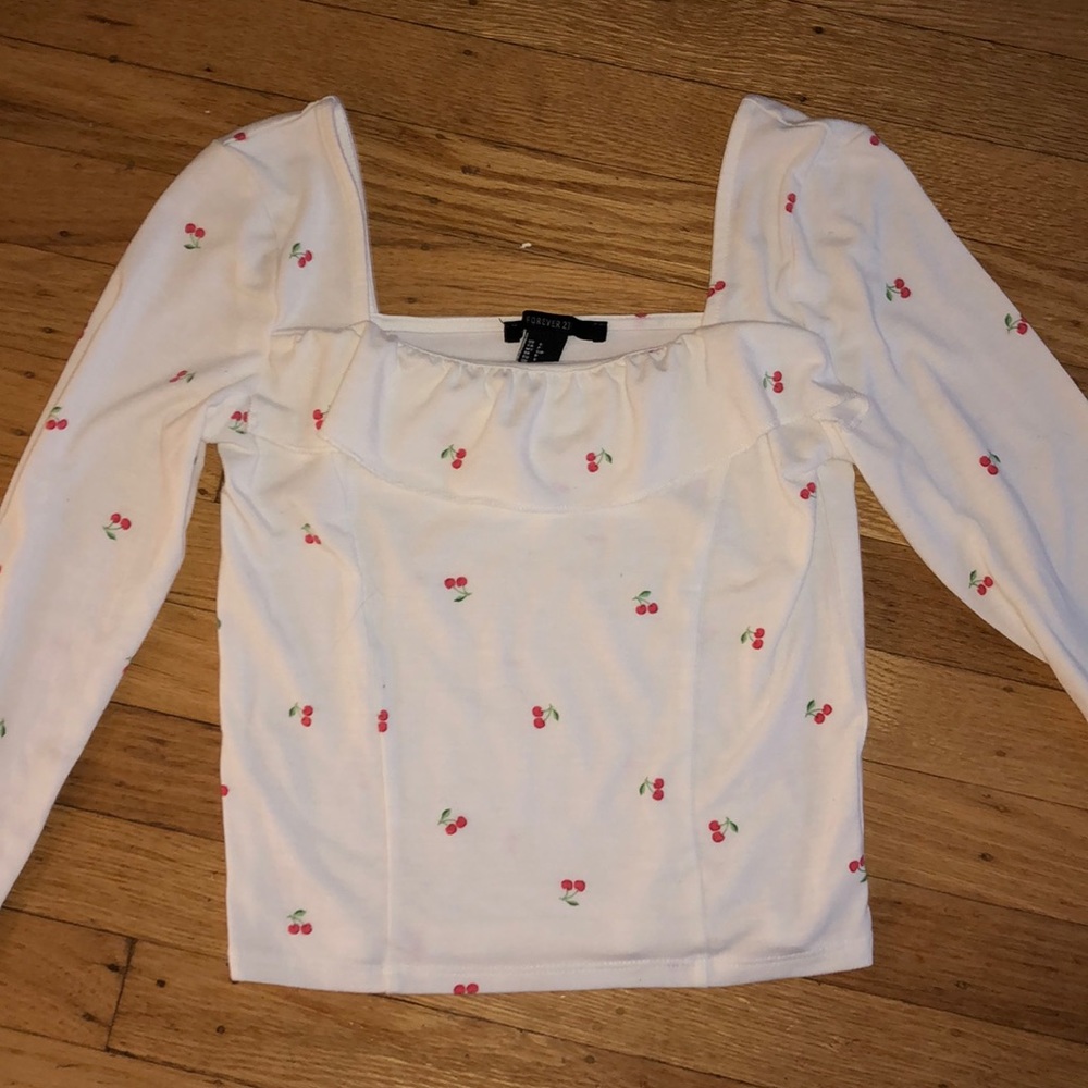 Long sleeve crop top with small cherries